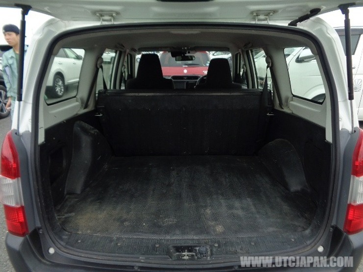 Toyota Probox DX Comfort