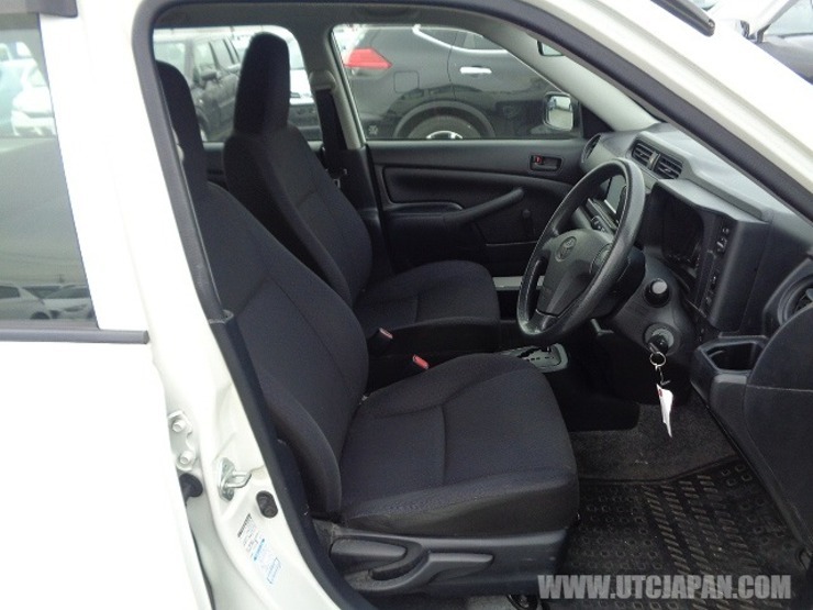 Toyota Probox DX Comfort